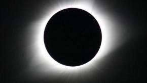 Así puedes ver desde Chile el eclipse solar total de HOY
