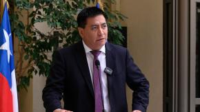 Diputado Lee dice que “es muy probable que vote a favor de la censura” a la mesa encabezada por Karol Cariola Diputado Lee dice que “es muy probable que vote a favor de la censura” a la mesa encabezada por Karol Cariola