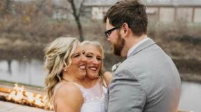 Esposo de la gemela siamesa Abby Hensel enfrenta demanda de paternidad de su exesposa
