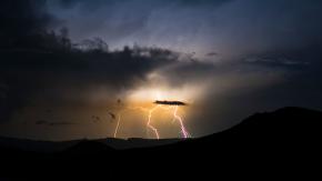 Meteorología emite aviso de probables tormentas eléctricas en tres regiones Meteorología emite aviso de probables tormentas eléctricas en tres regiones