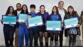 Becas TIC: Revisa a qué estudiantes les corresponde el computador entregado por el Mineduc Becas TIC: Revisa a qué estudiantes les corresponde el computador entregado por el Mineduc