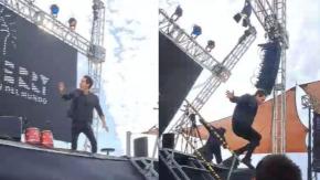 Así fue el momento en que pantalla gigante cae hacia el público en medio de show de mago Jean Paul Olhaberry Así fue el momento en que pantalla gigante cae hacia el público en medio de show de mago Jean Paul Olhaberry