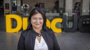 Alcaldesa de La Pintana apunta a concejales por rechazo a ceder terreno a primer instituto profesional en su comuna Alcaldesa de La Pintana apunta a concejales por rechazo a ceder terreno a primer instituto profesional en su comuna