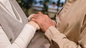 Pareja de adultos mayores falleció el mismo día y a la misma hora en Colombia Pareja de adultos mayores falleció el mismo día y a la misma hora en Colombia