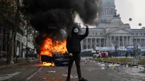 Qué es la Ley Bases, el proyecto que provocó graves manifestaciones en las afueras del Congreso en Argentina Qué es la Ley Bases, el proyecto que provocó graves manifestaciones en las afueras del Congreso en Argentina