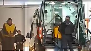 Ingresaban elementos prohibidos a las cárceles: Así cayeron los 9 gendarmes acusados de tráfico de drogas y armas