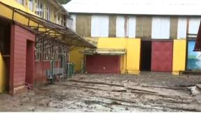 Liceo de Curanilahue queda completamente bajo el agua: 280 alumnos se quedarían sin clases