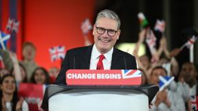 Aplastante victoria de los laboristas en las elecciones legislativas británicas