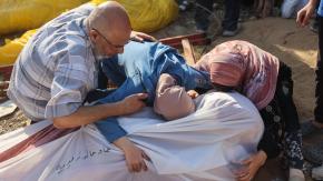 Al menos 71 muertos en un ataque en un campo en Gaza Al menos 71 muertos en un ataque en un campo en Gaza
