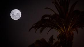 El tiempo pasaría más rápido en la Luna que en la Tierra, según estudio El tiempo pasaría más rápido en la Luna que en la Tierra, según estudio