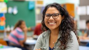 Ofrecen 400 cupos para capacitación de profesores online y gratuita: Mira cómo postular Ofrecen 400 cupos para capacitación de profesores online y gratuita: Mira cómo postular
