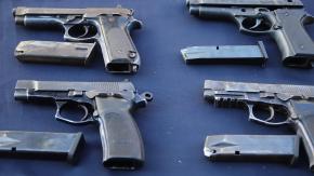 Médicos muertos certificando a personas que inscriben armas: Las inquietantes conclusiones de auditoría a DGMN Médicos muertos certificando a personas que inscriben armas: Las inquietantes conclusiones de auditoría a DGMN