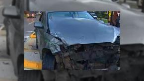 Conductor ebrio protagonizó choque en Providencia: auto quedó abandonado por horas