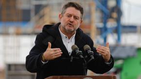 Frente Amplio confirma respaldo a Claudio Orrego como candidato a gobernador por la región Metropolitana Frente Amplio confirma respaldo a Claudio Orrego como candidato a gobernador por la región Metropolitana