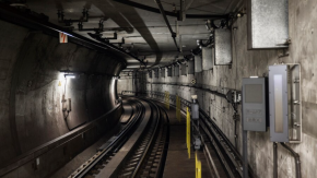 Habrían ingresado para "hacer la hora": Rescatan a cinco adolescentes perdidos en un ducto subterráneo