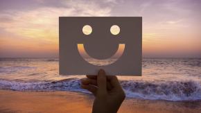 Estudio de la Universidad de Harvard reveló a qué edad llegamos a nuestro mayor y menor punto de felicidad