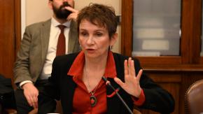 Tohá y dichos de Winter por multa en elecciones: “La postura del gobierno es clara, hemos promovido el voto obligatorio” Tohá y dichos de Winter por multa en elecciones: “La postura del gobierno es clara, hemos promovido el voto obligatorio”