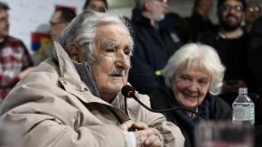 Expresidente uruguayo Mujica sale del hospital y asiste a acto político Expresidente uruguayo Mujica sale del hospital y asiste a acto político