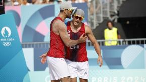 Primos Grimalt clasifican a octavos de París 2024 tras retiro de dupla de Canadá: Jugaron dos minutos