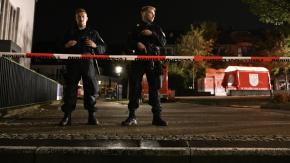 Menor de 15 años es detenido por presunta relación con apuñalamiento masivo que dejó tres muertos en Alemania Menor de 15 años es detenido por presunta relación con apuñalamiento masivo que dejó tres muertos en Alemania