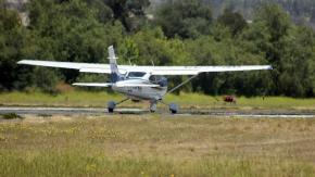 Revelan identidades de piloto y pasajeros que iban a bordo de avioneta que capotó en la región de Aysén Revelan identidades de piloto y pasajeros que iban a bordo de avioneta que capotó en la región de Aysén