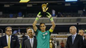 “Siempre será sinónimo de leyenda”: El mensaje de Conmebol a Claudio Bravo por su retiro del fútbol “Siempre será sinónimo de leyenda”: El mensaje de Conmebol a Claudio Bravo por su retiro del fútbol
