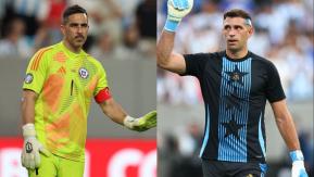 ¿Claudio Bravo o Dibu Martínez?: La IA elige qué carrera es mejor ¿Claudio Bravo o Dibu Martínez?: La IA elige qué carrera es mejor