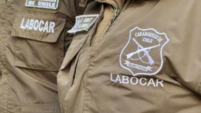 Tres detenidos eran adultos mayores: Desbaratan banda con auténtico arsenal de armas en la Región Metropolitana