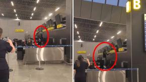 Captan a pasajero extranjero destrozando con martillo pantallas en Aeropuerto de Santiago: Acusó haber sido estafado Captan a pasajero extranjero destrozando con martillo pantallas en Aeropuerto de Santiago: Acusó haber sido estafado