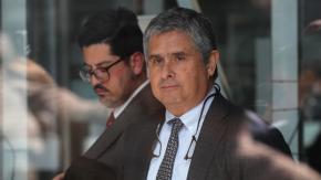 Abogado de Hermosilla redobla críticas al gobierno: “Parece una funa (...) los matones golpean a la gente cuando está en el suelo” Abogado de Hermosilla redobla críticas al gobierno: “Parece una funa (...) los matones golpean a la gente cuando está en el suelo”