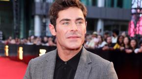 Zac Efron es trasladado hasta hospital en Ibiza tras accidente en piscina Zac Efron es trasladado hasta hospital en Ibiza tras accidente en piscina