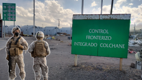 Militar chileno es herido tras enfrentamiento con migrantes en zona fronteriza de Colchane: Robaron su fusil Militar chileno es herido tras enfrentamiento con migrantes en zona fronteriza de Colchane: Robaron su fusil