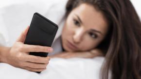 ¿Seguirás haciéndolo? Neurólogo advierte sobre efectos que puede provocar posponer la alarma al despertarnos ¿Seguirás haciéndolo? Neurólogo advierte sobre efectos que puede provocar posponer la alarma al despertarnos