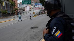 Venezuela detienen a tres estadounidenses y dos españoles: Son acusados de "desestabilizar" al país Venezuela detienen a tres estadounidenses y dos españoles: Son acusados de "desestabilizar" al país