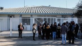 Líder habría escapado con dinero de la droga: éste sería el origen de balacera que acabó con amenazas a Cesfam en Puente Alto Líder habría escapado con dinero de la droga: éste sería el origen de balacera que acabó con amenazas a Cesfam en Puente Alto