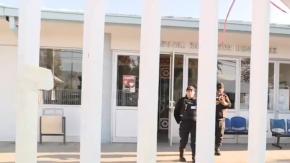 "Me escondí en el baño": Mujer denuncia ola de violencia en Puente Alto tras balacera en el exterior de un Cesfam "Me escondí en el baño": Mujer denuncia ola de violencia en Puente Alto tras balacera en el exterior de un Cesfam