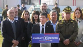 Más de 10.500 carabineros para casi 500 fondas en todo el país: Gobierno presenta Plan 18 Seguro para Fiestas Patrias Más de 10.500 carabineros para casi 500 fondas en todo el país: Gobierno presenta Plan 18 Seguro para Fiestas Patrias