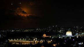 Israel promete "una respuesta dolorosa" contra Irán tras ataque con una andanada de misiles