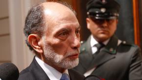 Ministro Sergio Muñoz responde a acusación constitucional: “Jamás he aconsejado a mi hija no comprar un departamento en el proyecto Eco Egaña” Ministro Sergio Muñoz responde a acusación constitucional: “Jamás he aconsejado a mi hija no comprar un departamento en el proyecto Eco Egaña”