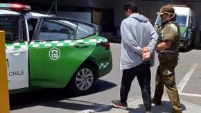 Detienen a sujeto que intentó atropellar a carabinero en medio de fiscalización Detienen a sujeto que intentó atropellar a carabinero en medio de fiscalización