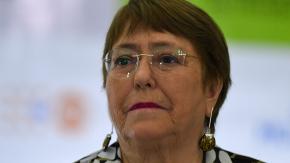 Expresidenta Bachelet evita opinar sobre caso Monsalve: "Yo no estaba ni siquiera en Chile"