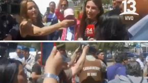 Captan momento en que alcaldesa de La Pintana sufre intento de agresión al llegar a votar Captan momento en que alcaldesa de La Pintana sufre intento de agresión al llegar a votar