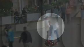 Exclusivo T13 | El nuevo registro de Monsalve con denunciante saliendo de un centro comercial