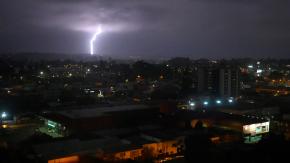 Emiten avisos meteorológicos en siete regiones del país: Se esperan tormentas eléctricas Emiten avisos meteorológicos en siete regiones del país: Se esperan tormentas eléctricas