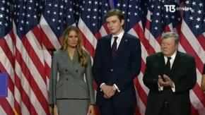 De traje y al lado de su madre: Así lució el hijo de Donald Trump en discurso del triunfo de su padre