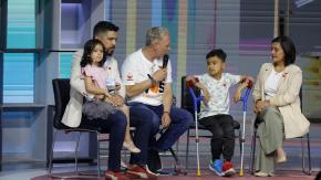La historia de superación del pequeño Chris Lindsay, embajador de la Teletón 2024: Sus papás se conocieron en el instituto