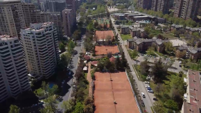 Serviu se enfrenta a la Federación de Tenis por la construcción de viviendas en Las Condes
