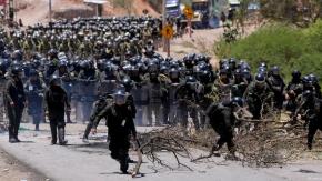 Partidarios de Evo Morales retienen a 200 militares en Bolivia Partidarios de Evo Morales retienen a 200 militares en Bolivia