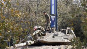Netanyahu ordenó al ejército de Israel "tomar" zona de amortiguamiento en el Golán, Siria Netanyahu ordenó al ejército de Israel "tomar" zona de amortiguamiento en el Golán, Siria
