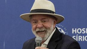 "Estoy entero": Lula deja el hospital tras cirugía craneal "Estoy entero": Lula deja el hospital tras cirugía craneal
